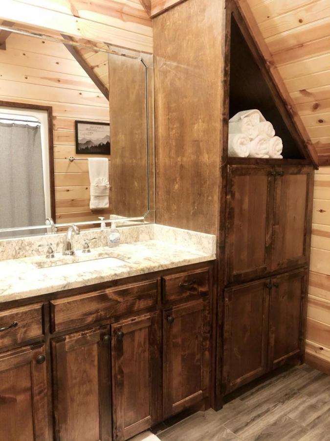 Stone Mountain Lodge 5000Sqft 6 Bed Game Room Pool Table Hot Tub Broken Bow Esterno foto