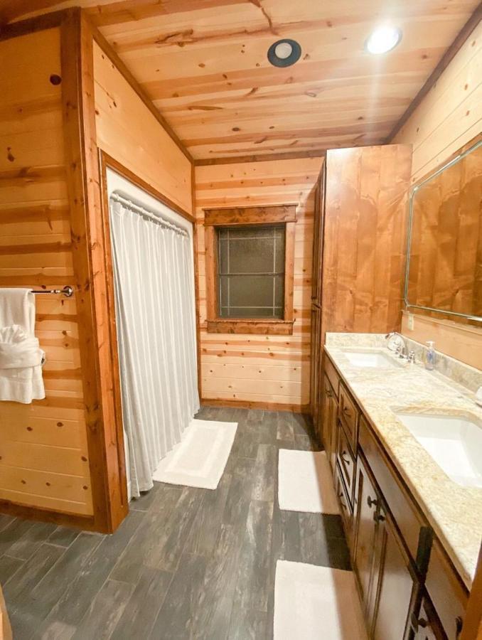 Stone Mountain Lodge 5000Sqft 6 Bed Game Room Pool Table Hot Tub Broken Bow Esterno foto