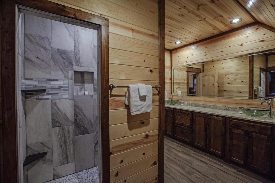 Stone Mountain Lodge 5000Sqft 6 Bed Game Room Pool Table Hot Tub Broken Bow Esterno foto