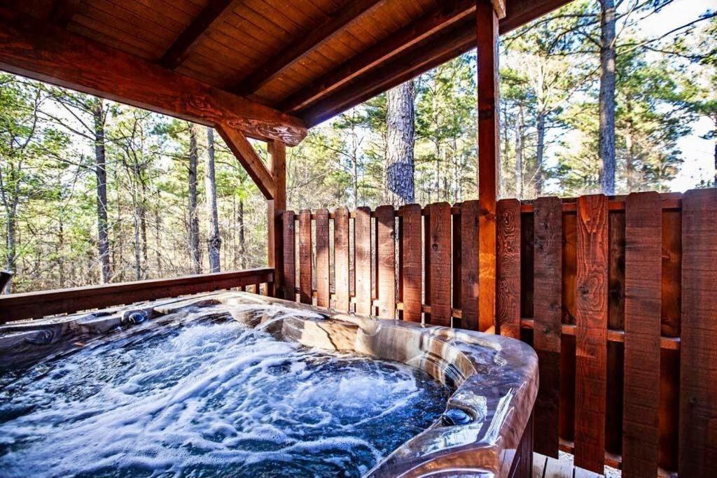Stone Mountain Lodge 5000Sqft 6 Bed Game Room Pool Table Hot Tub Broken Bow Esterno foto